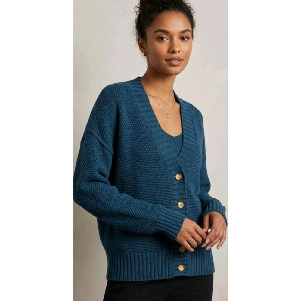 Caracilia Women's Sweater V Neck Size L Button Blue 100% Rayon Knit Long Sleeve